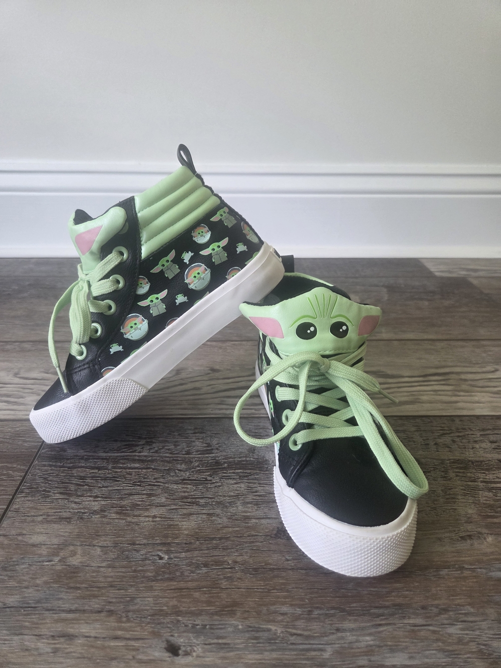 The Mandalorian Grogu Kids' High-Top Sneakers By Ground Up Size 13